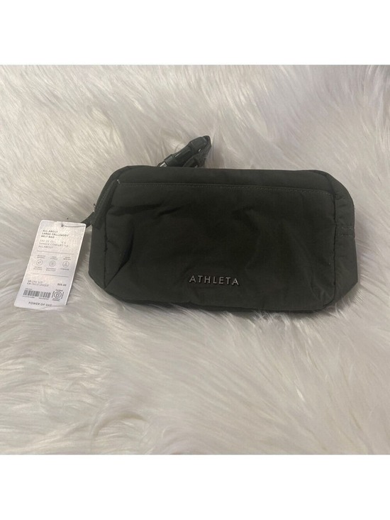 Athleta Handbags - Athleta woman’s All About Large Crossbody Belt Bag One Size Green